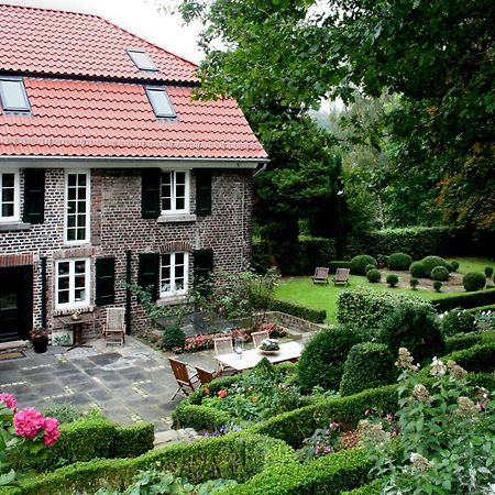 Landhaus In Idyllischer, Ruhiger Lage Und Flughafennaehe Bed & Breakfast Ratingen Exterior photo